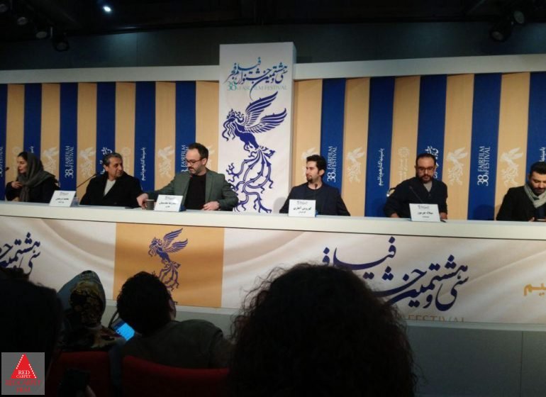 کوروش آهاری