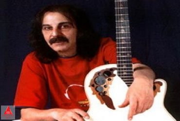 نوازندهٔ گیتار