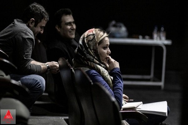 لبخند بدیعی