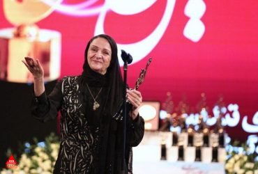 گلاب آدینه